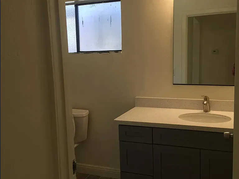 378 E Saint John St #3 — Photo 11