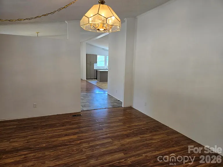 1718 Measmer St — Photo 12