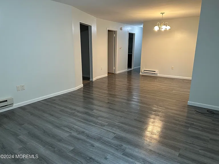 120 Amberly Dr #B — Photo 7