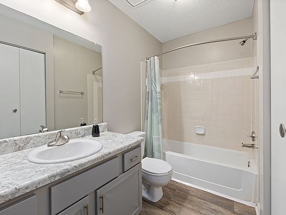 4th image of 3920 Knickerbocker Pkwy #3829E