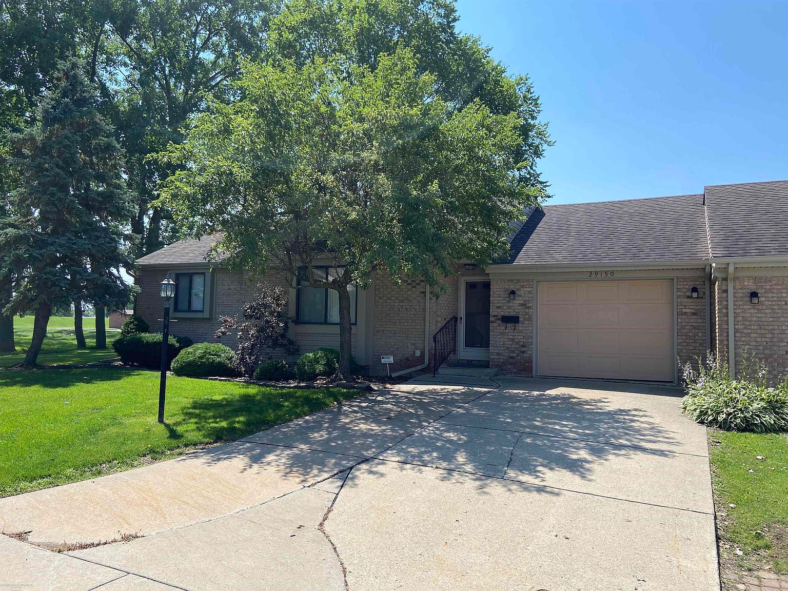 29150 E Rose St, Roseville, MI 48066 Zillow