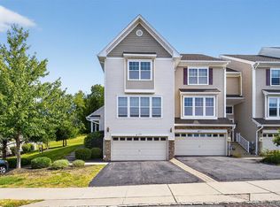 1802 Hawthorn Way, New Windsor, NY 12553