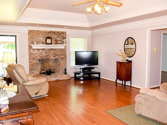 5th image of 251 Albright Ln