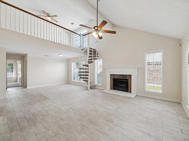 5715 S Magazine Cir — Photo 1