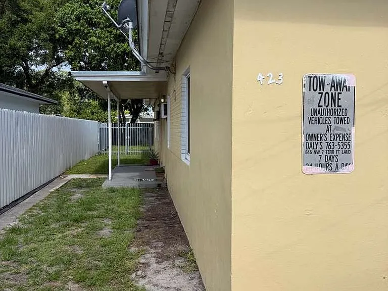 423 NW 13th Ave — Photo 4