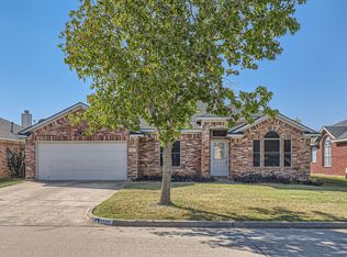 1125 Deer Valley Ln, Arlington, TX 76001