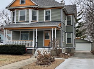 1409 Broad St, Grinnell, IA 50112