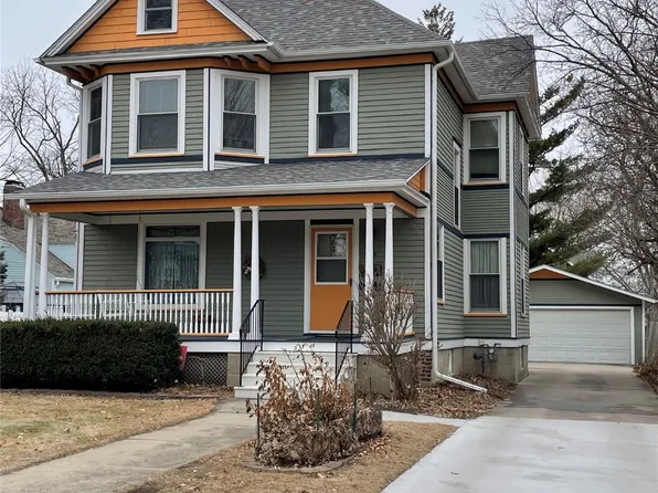 1409 Broad St, Grinnell, IA 50112