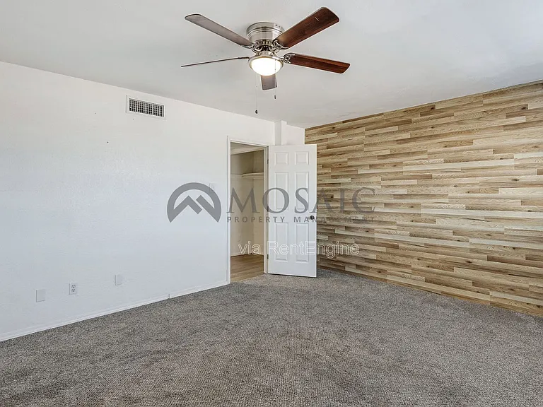 3810 N Maryvale Pkwy #1050 — Photo 9