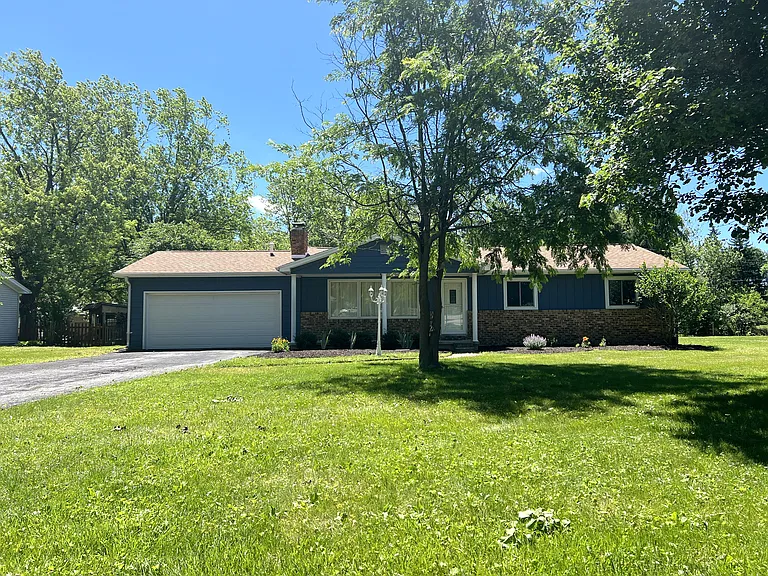 4112 South Dr — Photo 2