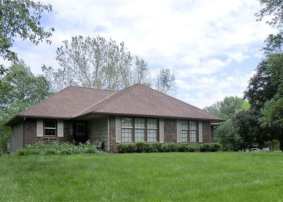 8201 NW Miami St, Weatherby Lake, MO 64152 Zillow