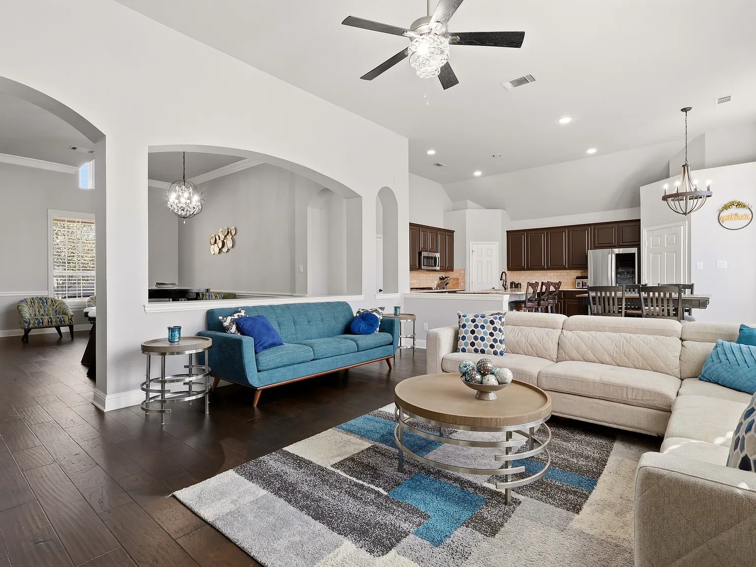 3 bed, 2039 sqft, $3,000 — Photo 4