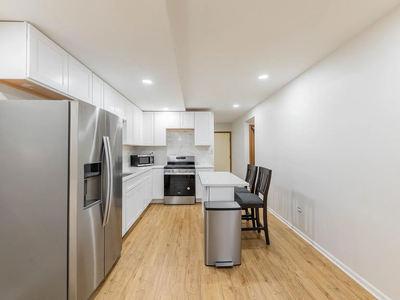 3 bed, 1300 sqft, $1,850 — Photo 3