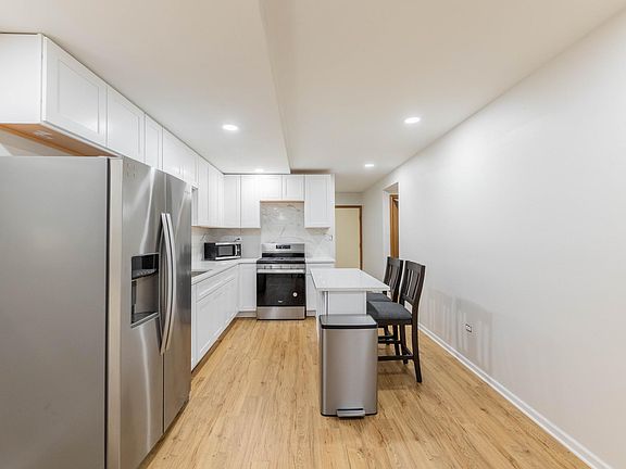 3rd image of 6443 S Central Ave #L