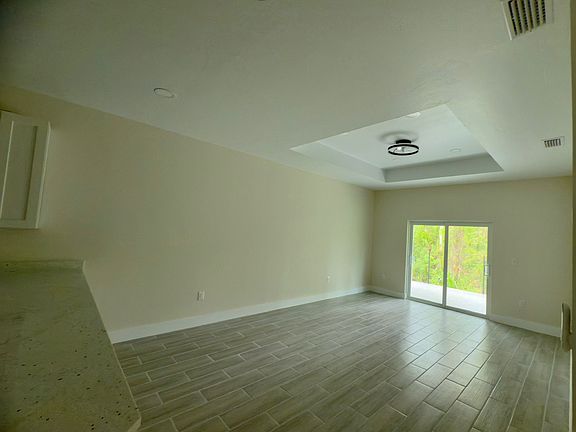 5th image of 19232 Miami Blvd