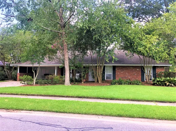 1034 Elizabeth Dr, Baton Rouge, LA 70815