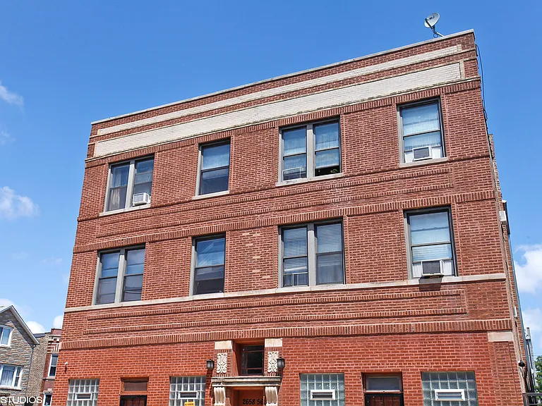 2656-58 W. Iowa St./907 N. Washtenaw Ave. — Photo 2