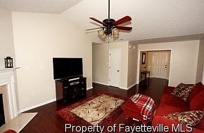 5th image of 727 Fairbluff Dr