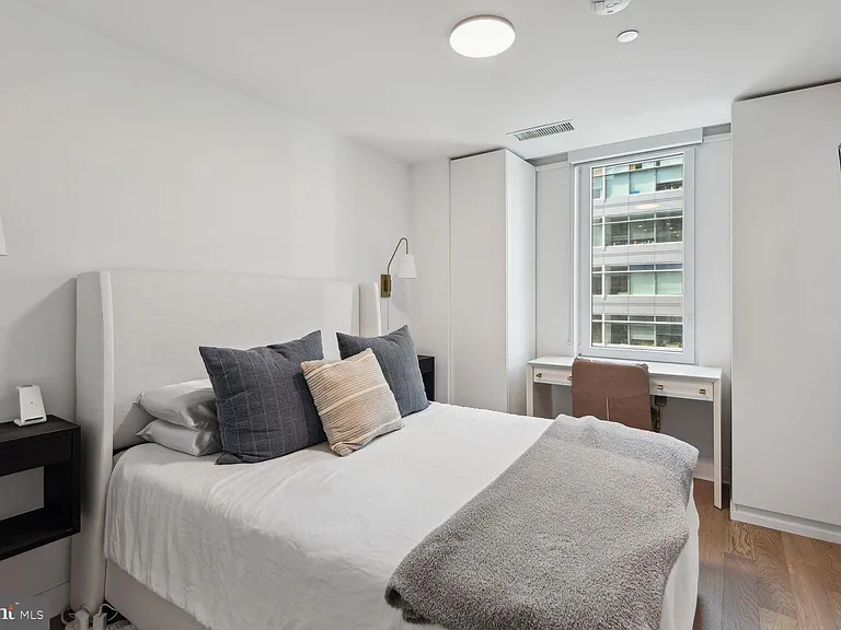 37 L St SE #601 — Photo 7