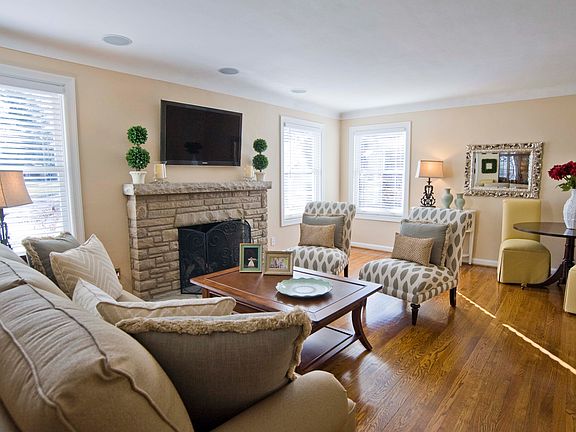 5th image of 547 Drury Ln