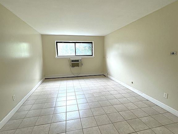 5th image of 580 Bridge St APT 6