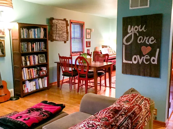 4844 N Iroquois Ave, Glendale, WI 53217