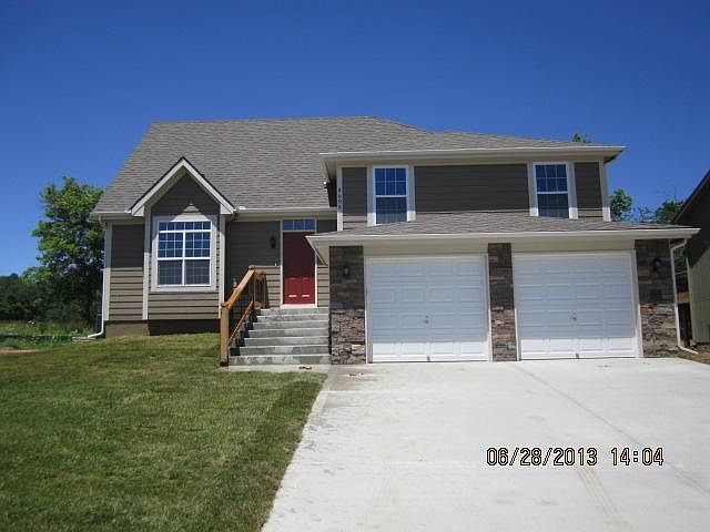 1st image of 8608 E 116th St