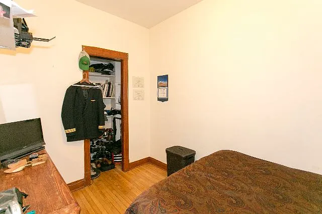 1927 W Schiller St #1 — Photo 11