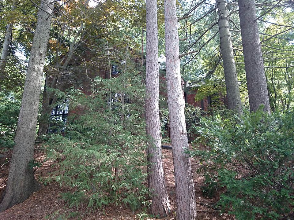 1st image of 125 Woodchester Dr