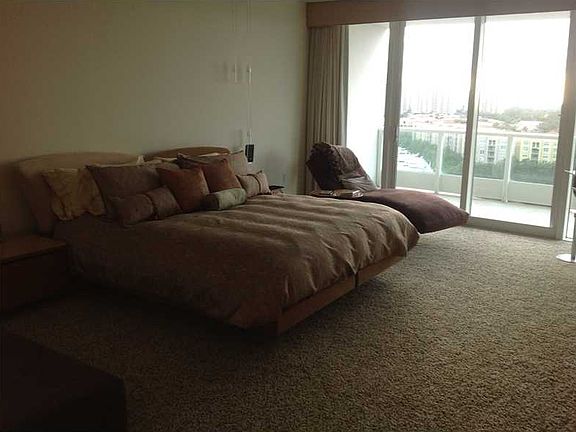 5th image of 19955 NE 38th Ct APT 1201