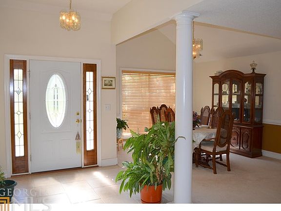 3rd image of 145 Acadian Dr