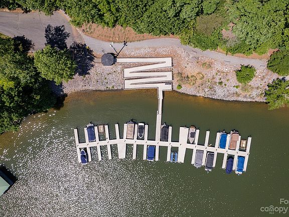 2nd image of 3641 W Bay Dr