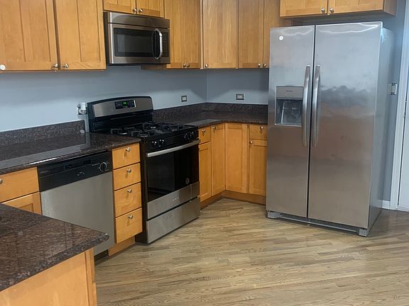2nd image of 542 E 48th St Unit 3