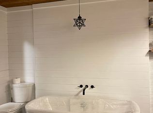 9539 Bear Hollow Dr, Deerfield, OH 44411