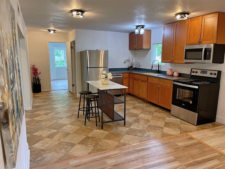 2726 Shady Creek Ln — Photo 1