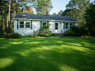 28 Sedgewood Dr, Kennebunk, ME 04043
