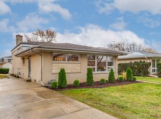 21 Wilmette Ave, Glenview, IL 60025