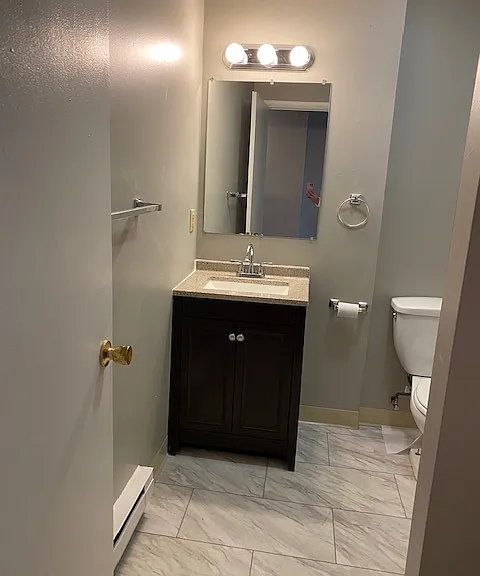 234 Coffeen St #3H — Photo 9