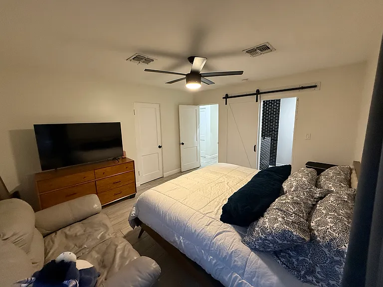 1220 W Missouri Ave — Photo 15