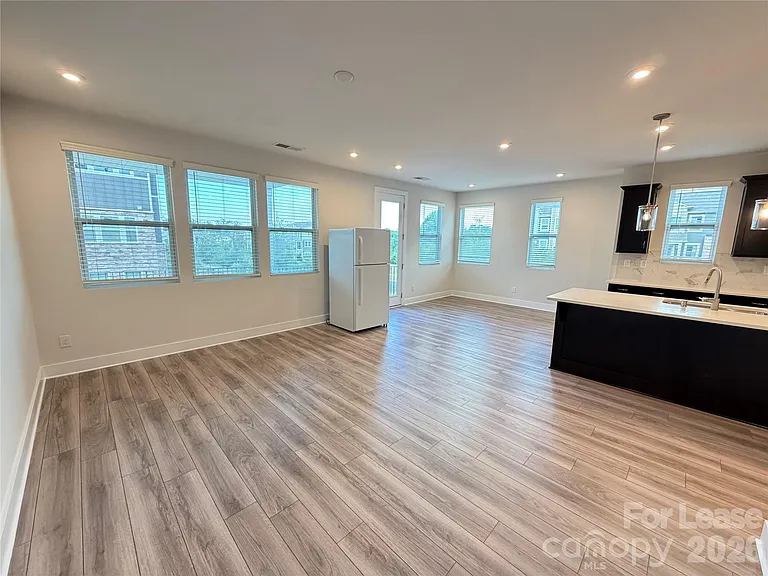 2511 Ensemble Ct — Photo 13