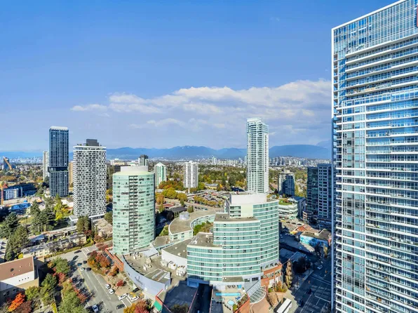 6220 McKay Ave #2804, Burnaby, BC V5H 4M8