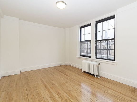 4th image of 50 W 72nd St APT 1411