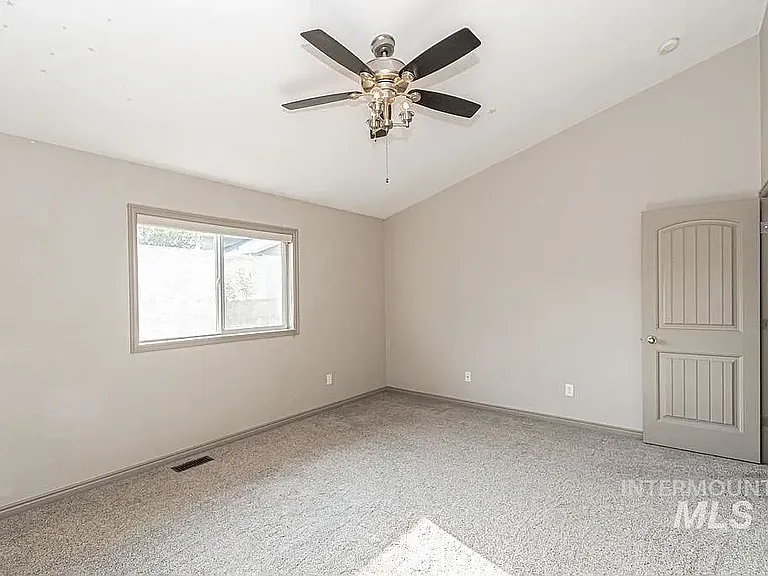 2221 S Frontier Dr — Photo 15