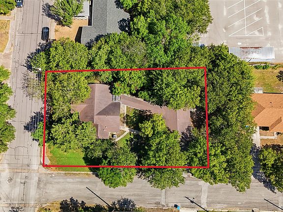 3rd image of 316 S Guadalupe St