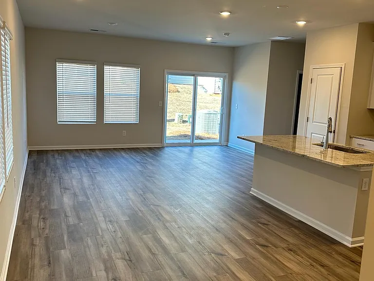 5270 Brailey Cir — Photo 12