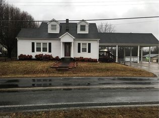 284 Bluemont Rd, Mount Airy, NC 27030