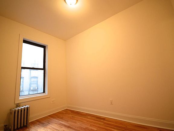 3rd image of 250 Pacific St APT 10