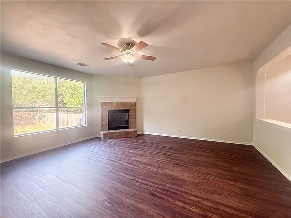 3rd image of 2404 Danciger Ln