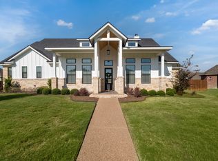 612 Sienna Bend Trl, Mc Gregor, TX 76657