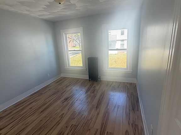 4th image of 26 Windsor St #2